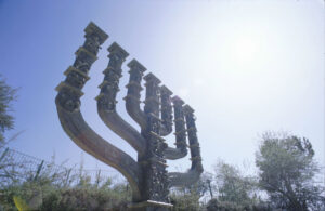 Dialogo cattolici-ebrei: Cei, appello a “ripudiare ogni antisemitismo e ogni espressione violenta contro il popolo ebraico”