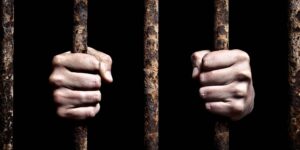 Thomas, 18 anni nel braccio della morte tra fede e lettere di speranza: “Non soccomberò a questa realtà”