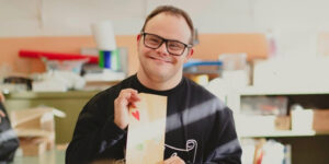 “Adattiamo il lavoro alle persone”: a Thiene il bistrot inclusivo Sanga-bar dove crescono autonomia e relazioni