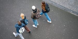 Gen-Z e democrazia: una generazione consapevole, critica e più coinvolta di quanto si creda