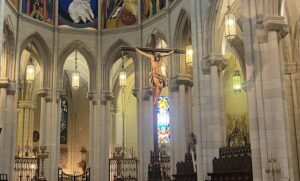 Le celebrazioni declinano un atto divino con azioni umane