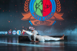 Giulia Gallinaro. L’arte di volare, fra forza, danza e libertà