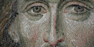 Un intreccio di sguardi in cui c’è un’opzione di futuro