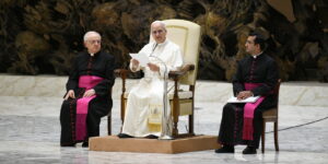 Leone XIV: “cogliere la differenza tra la parola e la chiacchiera”