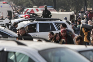 Siria: p. Azar (Aleppo), “popolazione vuole solo sicurezza e stabilità”. L’opera della Chiesa per gli sfollati