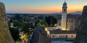 Dal Municipio al Campanile. Tribano