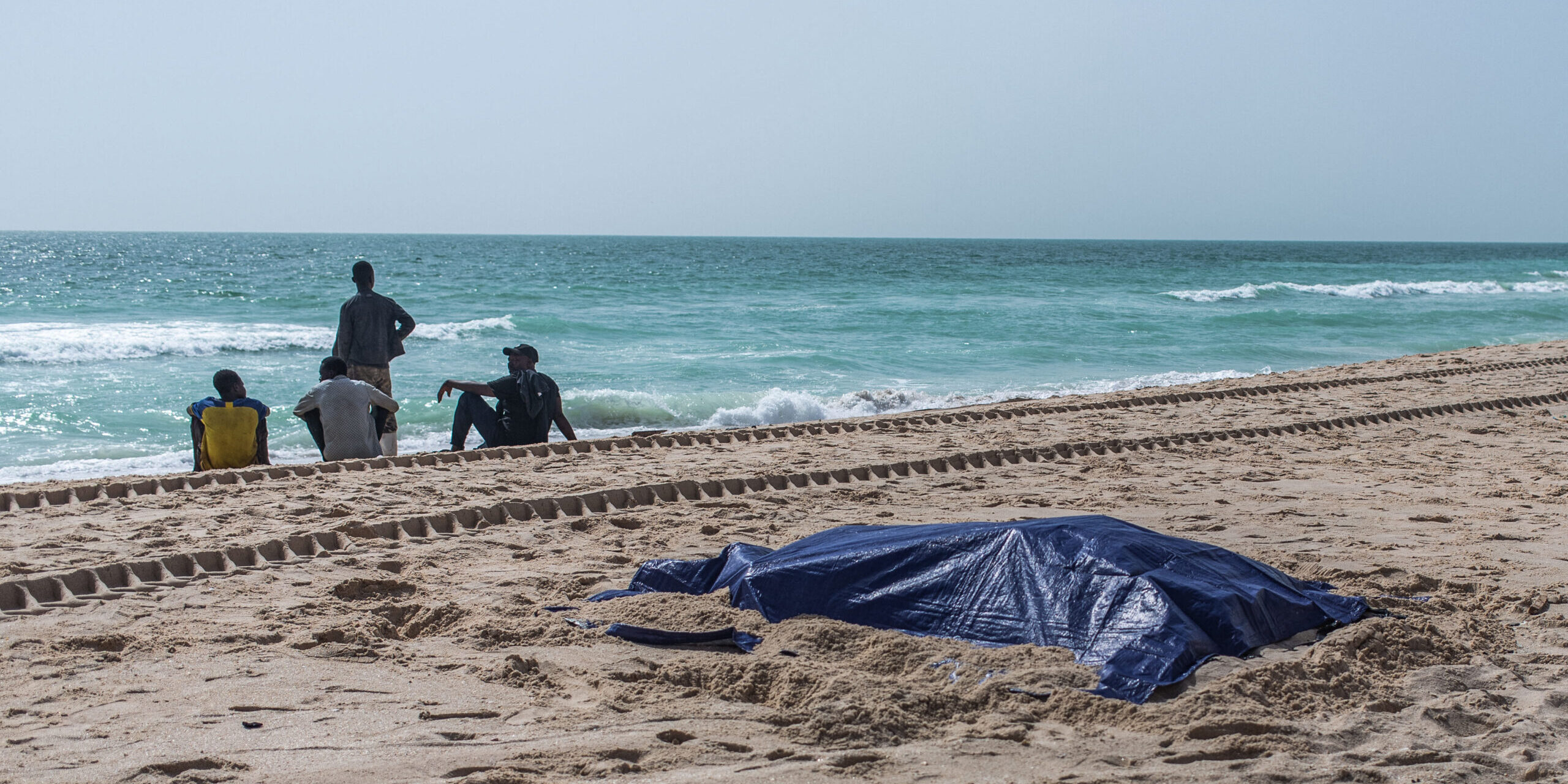 Cimitero Mediterraneo. Il vescovo Fragnelli: “Davanti ai morti in mare non possiamo voltare lo sguardo”