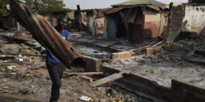 Nigeria: Paluku (Carmelitani), “non è solo guerra ai cristiani. Religione, petrolio e Stato debole alimentano il conflitto”