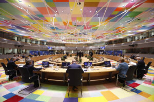 Le “prediche” di Draghi e l’Europa ferma ai box