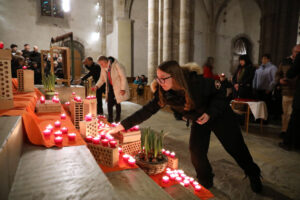 Sion, veglia ecumenica per le vittime di Crans-Montana. Il Papa, “vi sono vicino con tenerezza”