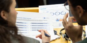 Eurobarometro: il 51% degli italiani ha un’immagine positiva dell’Ue. I giovani sono più “europeisti”