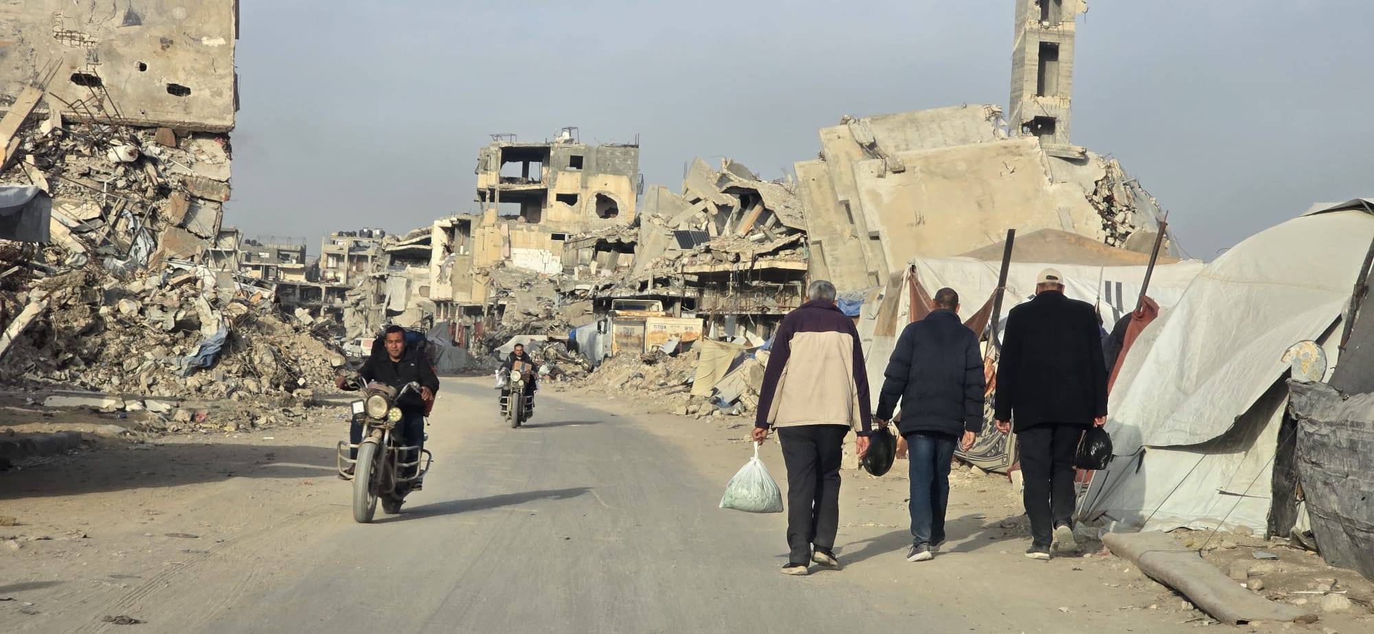 Striscia di Gaza: Romanelli (parroco), “triturati dalla guerra. La priorità è la sopravvivenza”