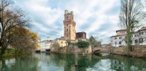 Acqua, fonte di… vie