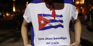 Cuba. Padre Reyes: “Il Paese è allo stremo. Molti vedono nelle pressioni degli Usa una speranza di libertà”