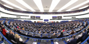 Ue “europeista” o sovranista? Crescenti divisioni interne frenano l’unità