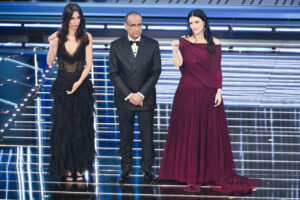 Sanremo 2026. Fabris: “Una noia mortale. Se il Festival è lo specchio dell’Italia oggi, non è bella l’immagine che diamo”