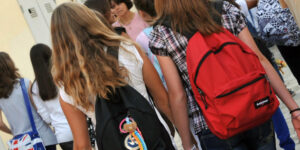 Giovani e coltelli: la falsa emergenza e il compito educativo