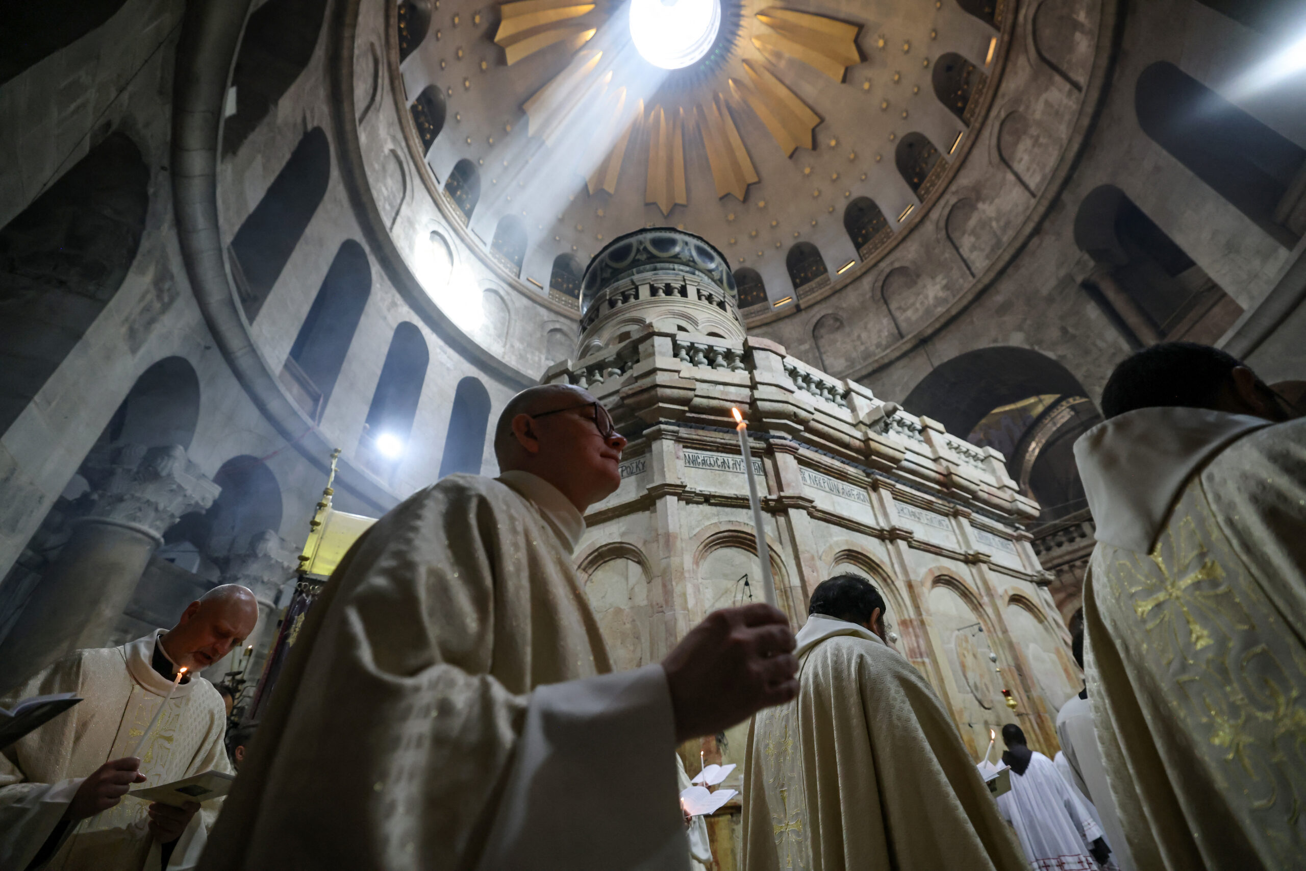 Pasqua a Gerusalemme: card. Pizzaballa, davanti alle “voci di morte non abbiamo altra arma che questo sepolcro vuoto”