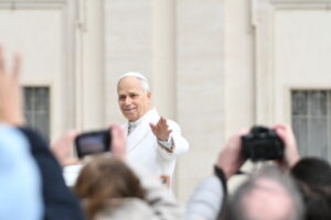 Leone XIV: “chi ha in mano le armi le deponga”