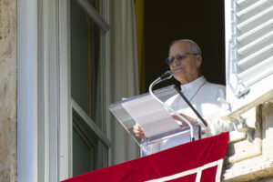 Leone XIV: «La verità ci viene incontro, anche tra le fake news»