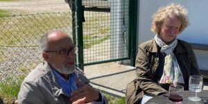 Iran. Dal carcere di Evin alle piazze dell’Iran: il fotoreporter iraniano Deghati racconta il regime e le sue crepe