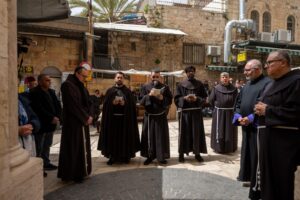 Venerdì Santo a Gerusalemme: sei frati sulla Via Dolorosa scortati da duecento agenti. La testimonianza di padre Faltas