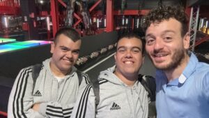 Autismo. Nicola e Luigi ministranti in parrocchia ad Aversa. Don Domenico: “Un dono”