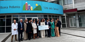 Banca Mediolanum al fianco di Città della Speranza: una donazione per la diagnostica avanzata pediatrica