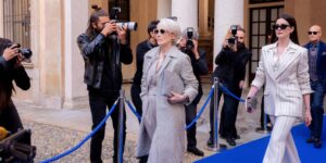 “Il diavolo veste Prada 2” sorprende: al centro il futuro del giornalismo tra crisi della carta e IA. In sala anche Pupi Avati