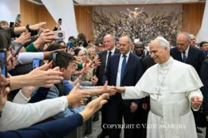 Leone XIV agli insegnanti di religione: «Il cuore parla al cuore, siate testimoni credibili»