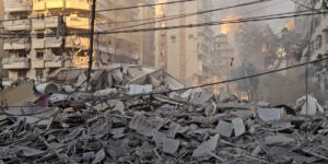 Libano. Mons. Essayan (Beirut): “Un vero inferno si è abbattuto su di noi”