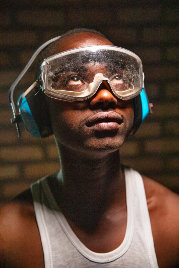 Jeanbaptiste Iradukunda, uno dei tanti giovani nato in un campo profughi in Repubblica del Congo, a seguito del genocidio in Rwanda la cui data di nascita è il 1° gennaio 1996.
