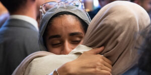 Da Gaza all’Italia per studiare: arrivati a Fiumicino 59 studenti palestinesi accolti dalle università italiane
