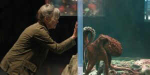 “Io non ti lascio solo” e “Creature luminose”: due film sulle ferite dell’anima tra dolore e speranza