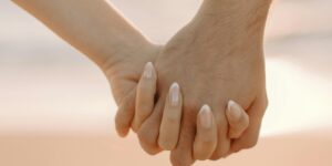 Primi amori. I genitori e i primi innamoramenti dei figli adolescenti