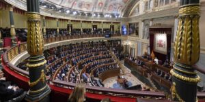 Il papa in Spagna: la pace è un’aspirazione politica