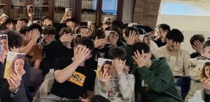 Spegnere l’accesso ai social per 30 giorni. Un esperimento racconta cosa succede ai teenager