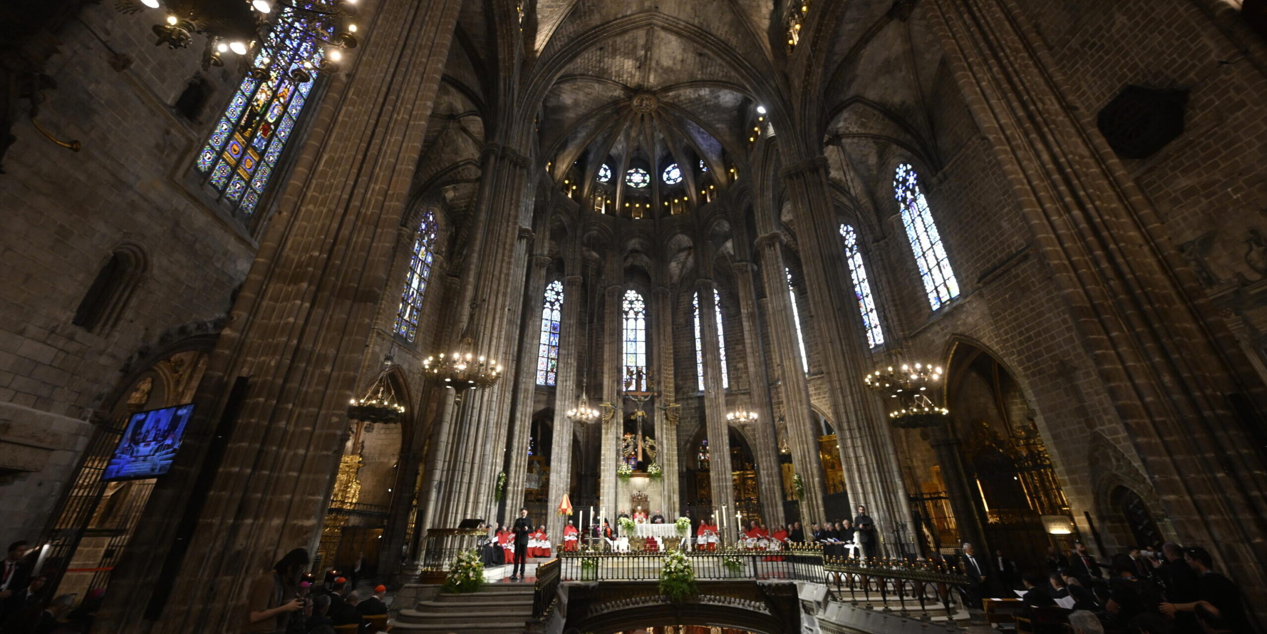 Papa in Spagna: cattedrale di Barcellona, “siamo forti perché uniti”