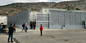 Migranti, rimpatri e “fortezza Europa”. Giro di vite sui diritti umani
