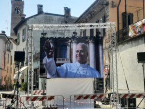 Leone XIV a Pavia: «Onorate sempre la dignità di ogni vita umana»