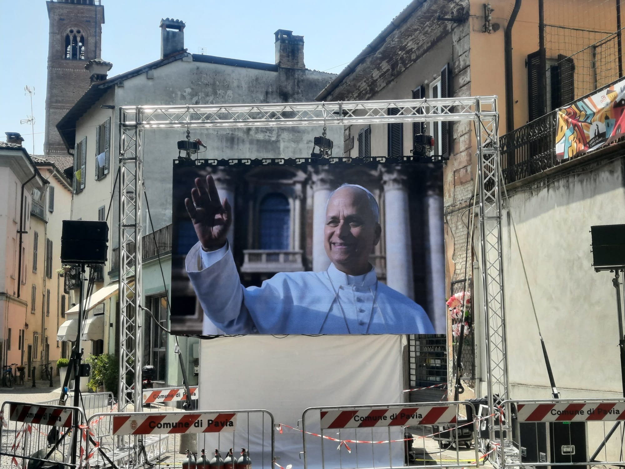 Leone XIV a Pavia: «Onorate sempre la dignità di ogni vita umana»