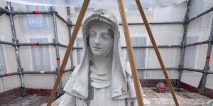 Asiago. La statua della beata Bonomo, salvata dalle bombe, ora rinasce