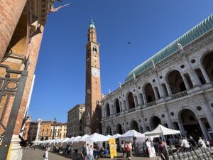 È il coraggio il tema di Azioni solidali