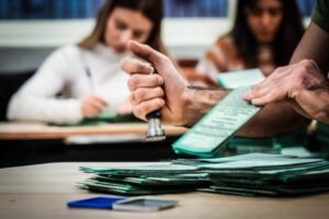 Legge elettorale: bocciato l’emendamento sulle preferenze. Decisivo un solo voto alla Camera