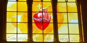 Torreglia, restaurata la trifora della chiesa del Sacro Cuore