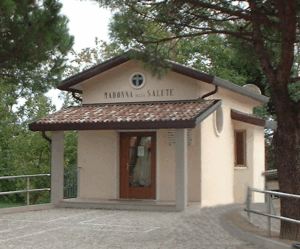 Poncia, il tempietto della Madonna della Salute celebra mezzo secolo di devozione