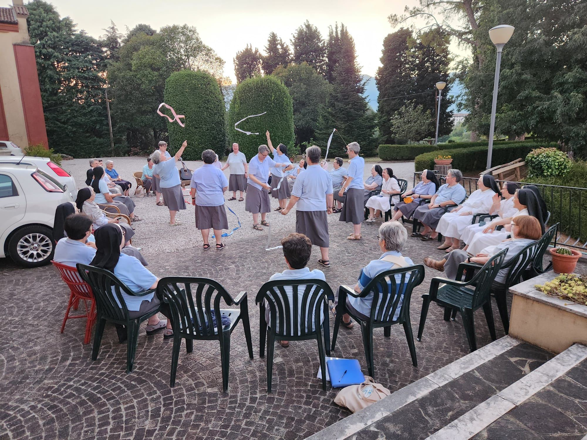 NELLA FOTO Un momento di pausa durante il recente Capitolo Provinciale italiano delle Suore Elisabettine.