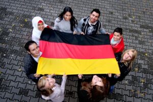 Germania: integrazione, dignità e dialogo restano le chiavi per una convivenza possibile