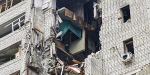 Ucraina, centrali distrutte e aiuti umanitari sotto attacco. Appello del Papa: “Fermate la spirale di violenza”
