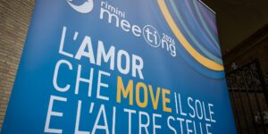 Meeting Rimini: Scholz lancia la sfida: “Costruire un mondo più riconciliato. Non la forza, ma l’amore”